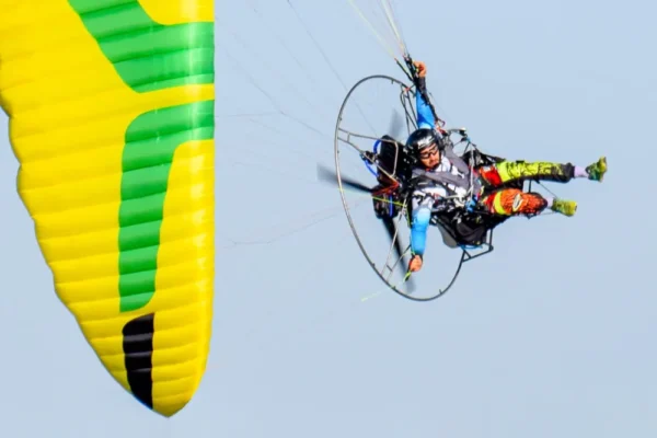 Ozone Freeride 2 Paraglider - Image 4