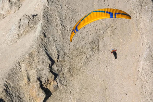 Ozone Rush 6 Paraglider - Image 2